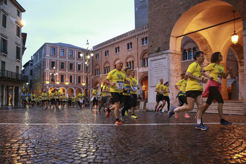Treviso sportiva sin dalle prime luci dell’alba: 1600 di corsa per la “5 alle 5”.