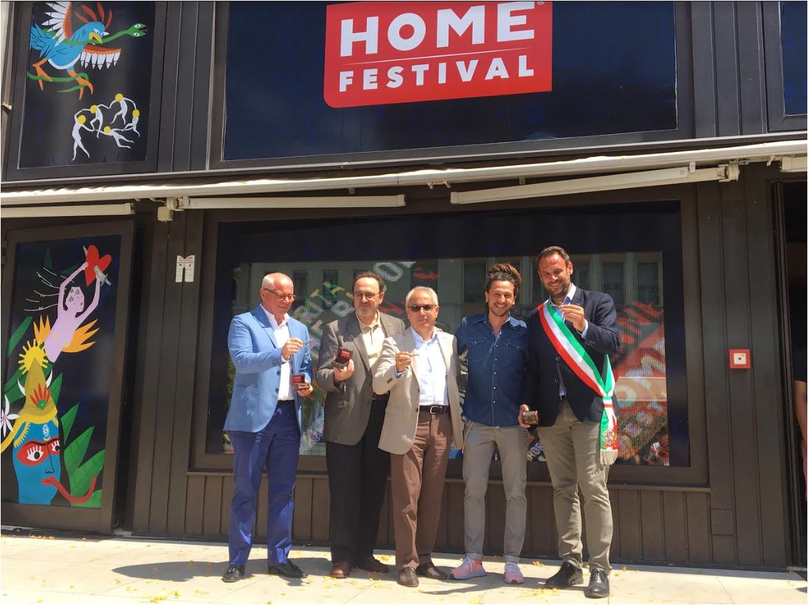 #Hf18 Inaugurazione presso la Camera di Commercio di “Home Festival Pop Up Store” .